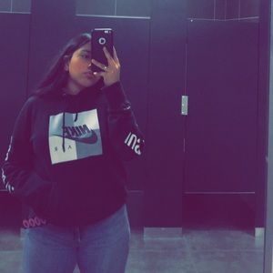 Meet your Posher, Sylvia